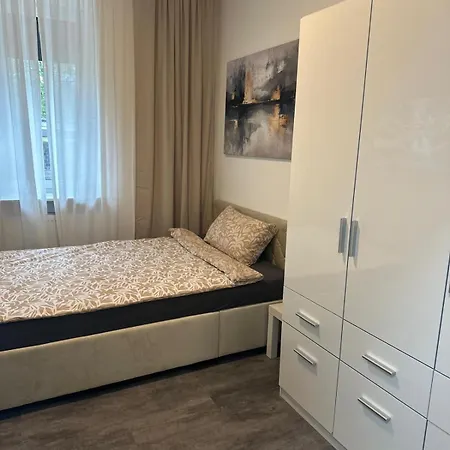 Modernes In Zentrale Lage Von